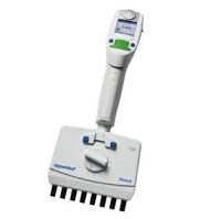 Eppendorf Xplorer® plus Move It®, 8-channel, 9 mm cone distance, variable, 50 – 1,200 µL, green