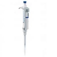 Eppendorf Research® plus, 1-channel, variable, incl. epT.I.P.S.® Box, 100 – 1,000 µL, blue